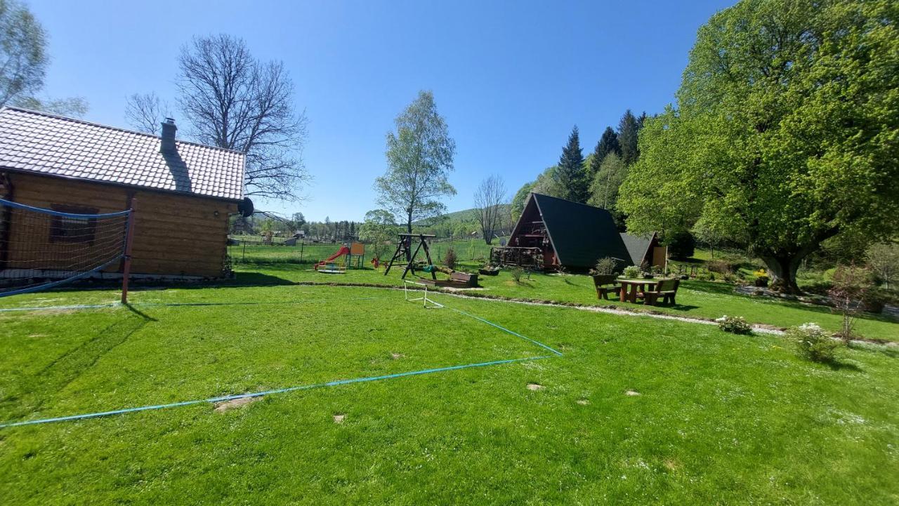 Domki Pod Lipa. Liszna Exteriér fotografie